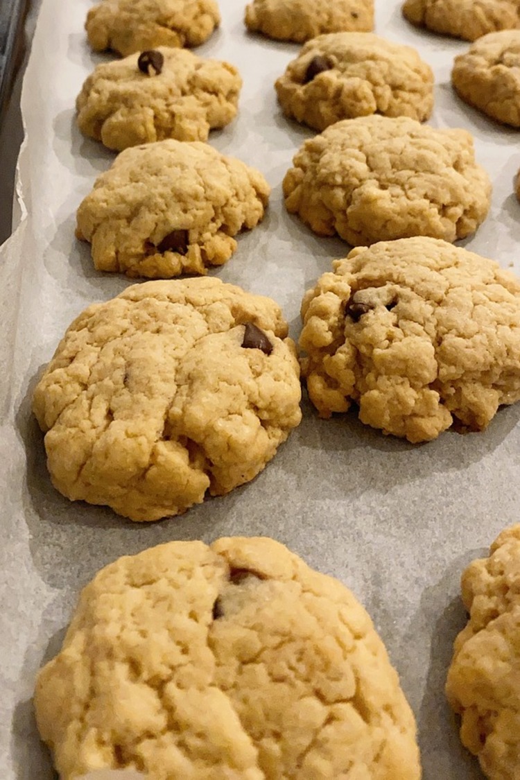 Keto Cookies with Chocolate Chips - Keto Recipe